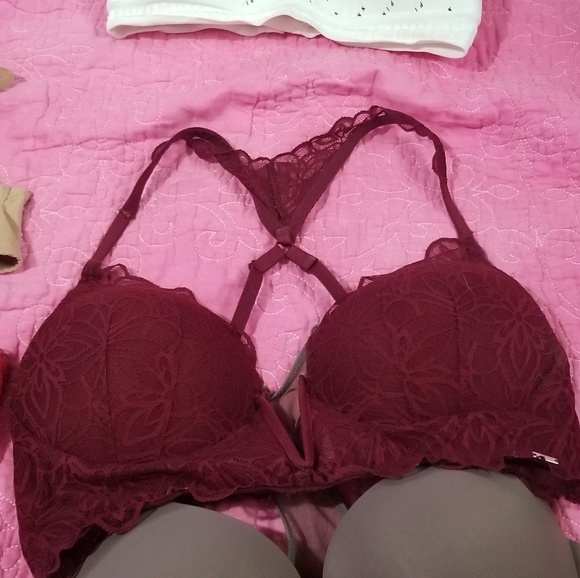 Victoria Secret and PINK bras - Picture 7 of 7